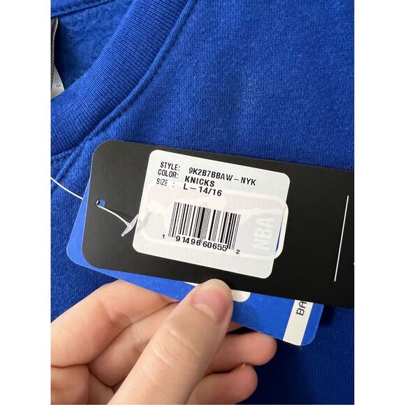 NWT KNICKS Pullover Sweatshirt - Youth Large - Picture 4 of 5